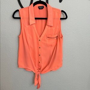Bebe small coral button down tie front sleeveless blouse